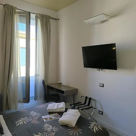 Castel Sant' Angelo - Vatican - Center - Direct Bus Stop To And From Fiumicino 4* Ρώμη