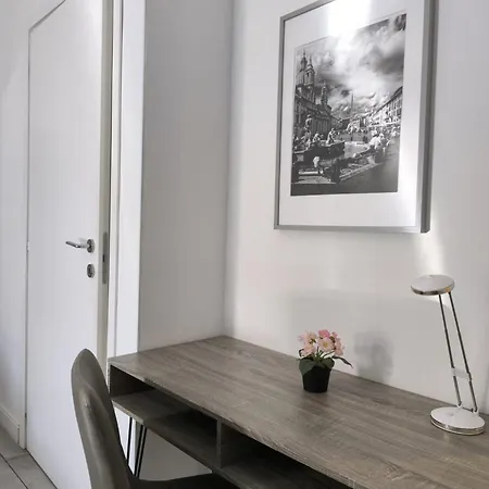 Castel Sant' Angelo - Vatican - Center - Direct Bus Stop To And From Fiumicino Πανσιόν 4*