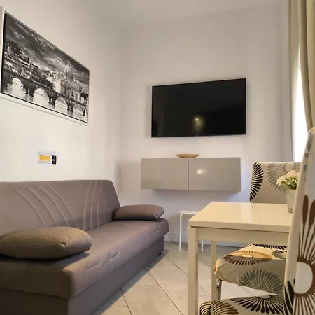 Πανσιόν Castel Sant' Angelo - Vatican - Center - Direct Bus Stop To And From Fiumicino