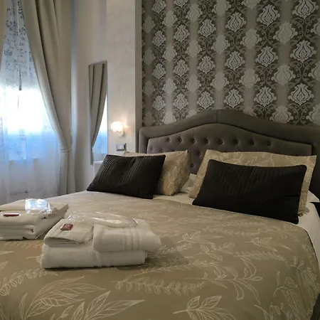 Castel Sant' Angelo - Vatican - Center - Direct Bus Stop To And From Fiumicino Πανσιόν Ρώμη