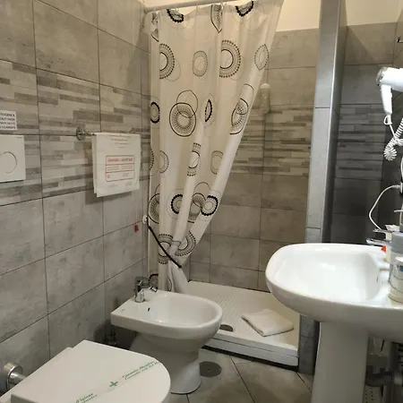 Castel Sant' Angelo - Vatican - Center - Direct Bus Stop To And From Fiumicino Ρώμη