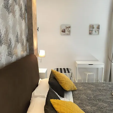 Πανσιόν Castel Sant' Angelo - Vatican - Center - Direct Bus Stop To And From Fiumicino 4*