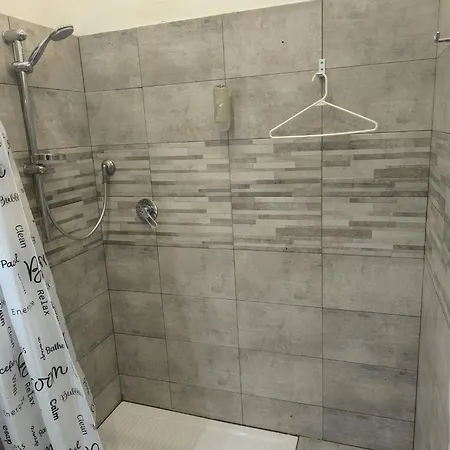 Πανσιόν Castel Sant' Angelo - Vatican - Center - Direct Bus Stop To And From Fiumicino