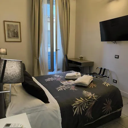 Castel Sant' Angelo - Vatican - Center - Direct Bus Stop To And From Fiumicino 4* Ρώμη